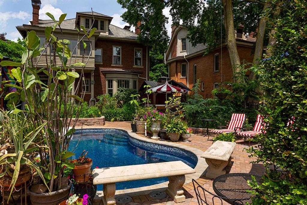 Mike & Allen'S Place On The Park_3 Columbus Exterior photo